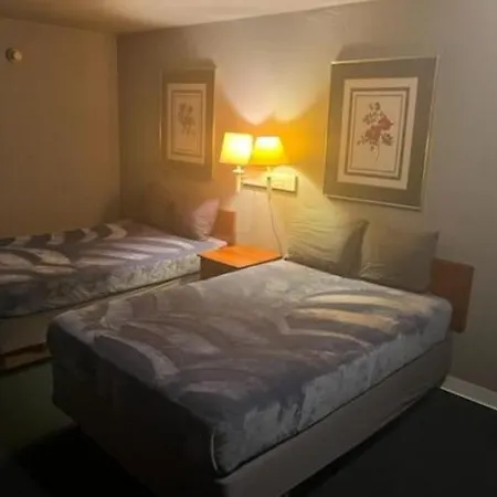 2 Double Beds Hotel Studio 204
